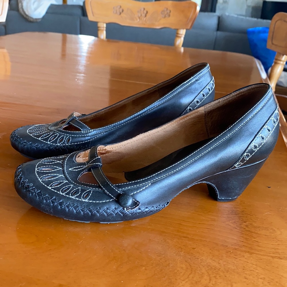 Women’s heel